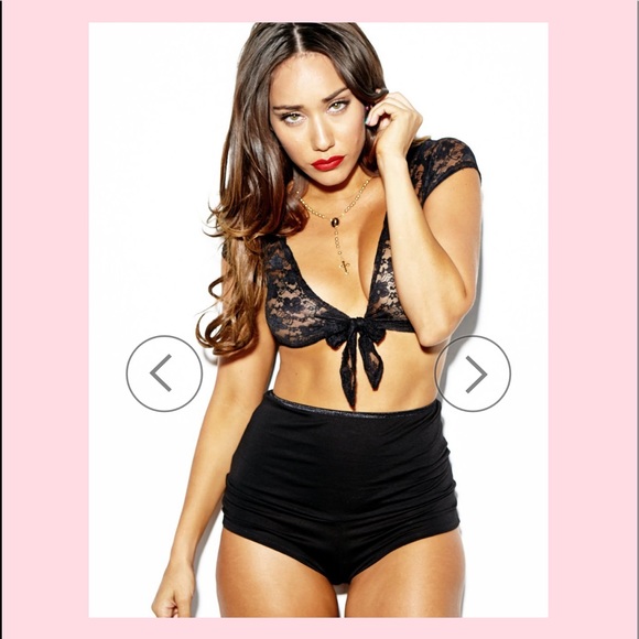 LACE BALLET TIE TOP WITH CAP SLEEVES - Picture 3 of 4